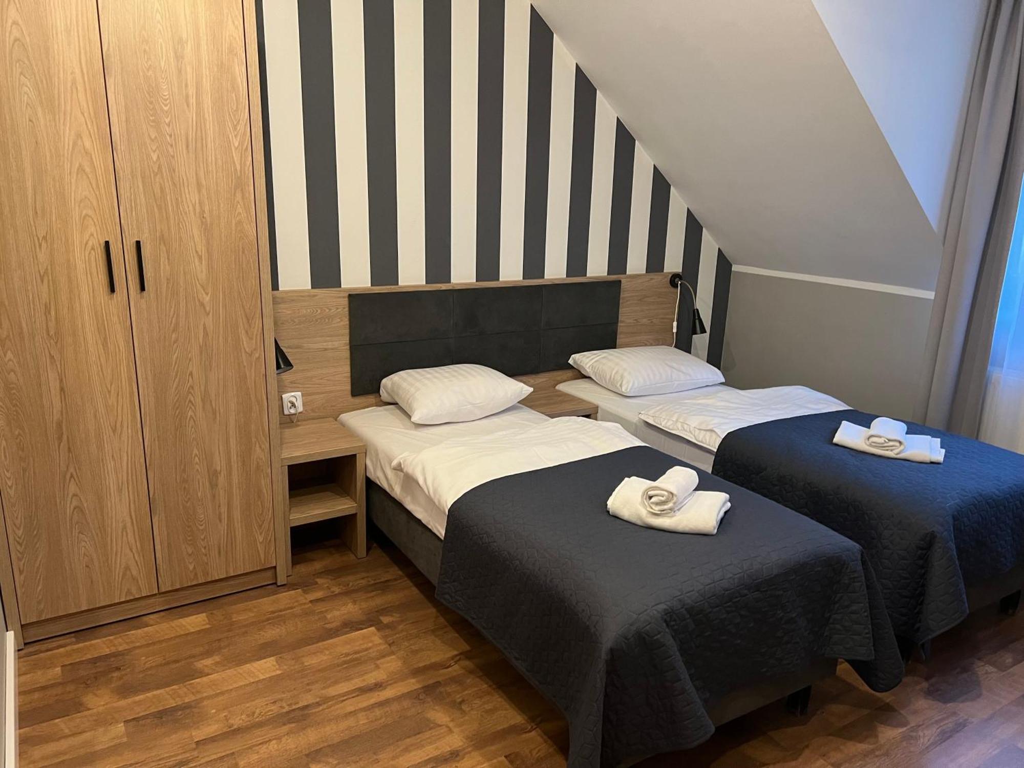 Zlote Gory - Czarna Gora Bed and Breakfast Siena Buitenkant foto