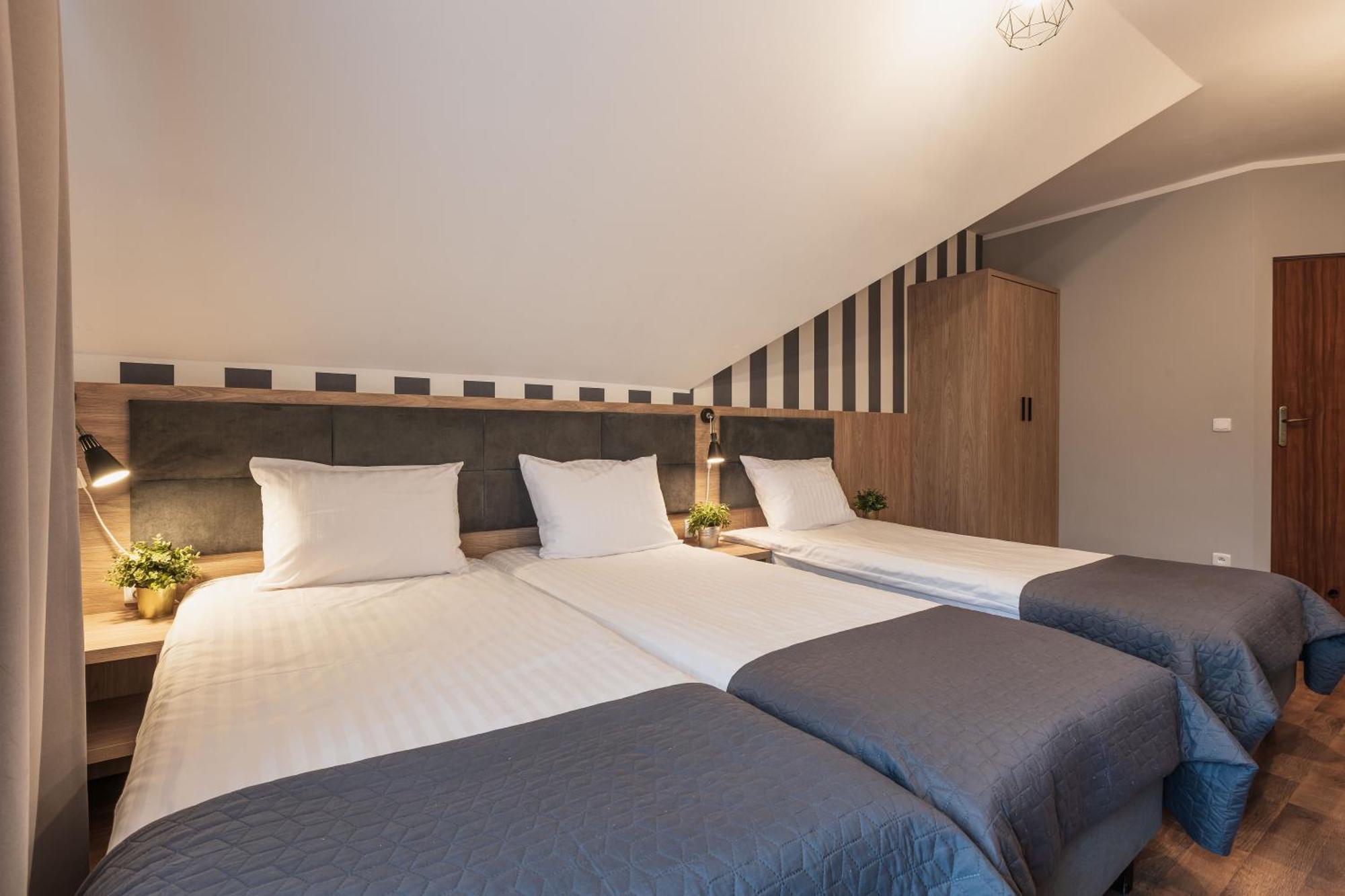 Zlote Gory - Czarna Gora Bed and Breakfast Siena Buitenkant foto