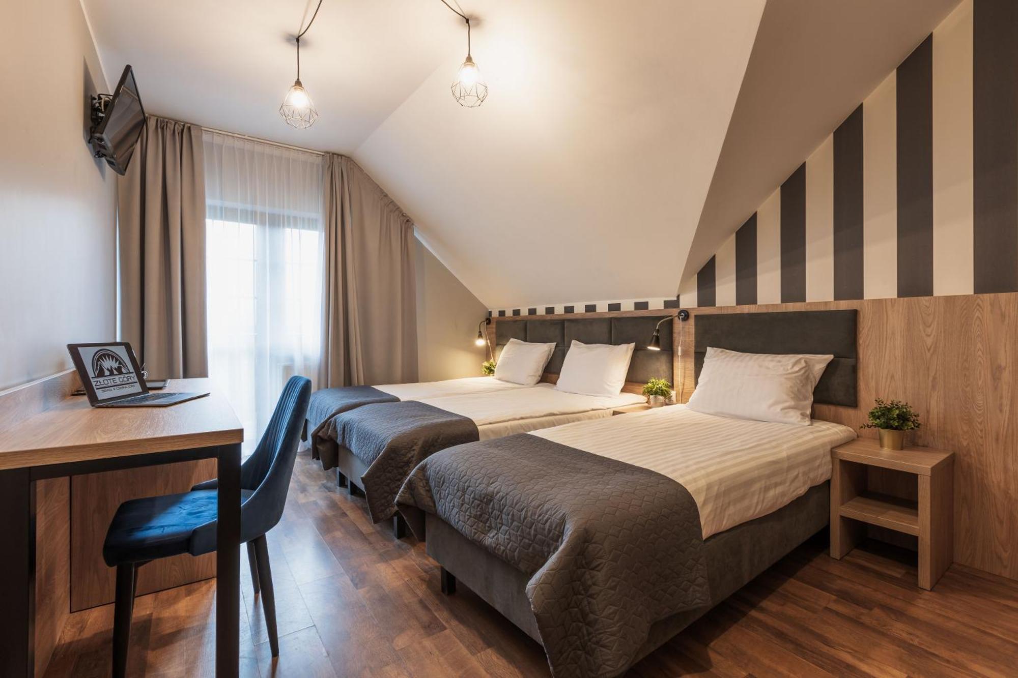 Zlote Gory - Czarna Gora Bed and Breakfast Siena Buitenkant foto