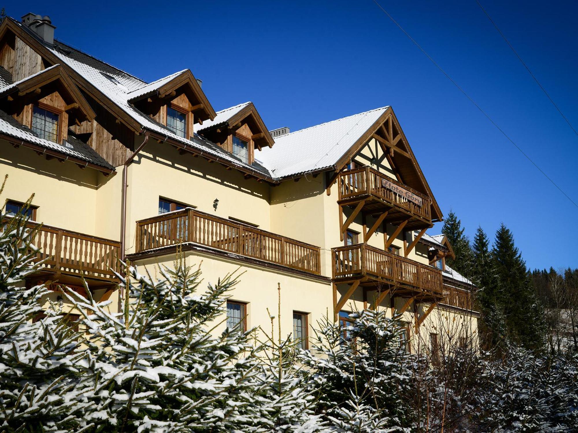 Zlote Gory - Czarna Gora Bed and Breakfast Siena Buitenkant foto